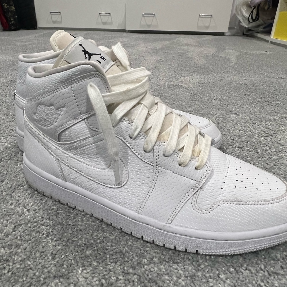 Air Jordan 1 Mid